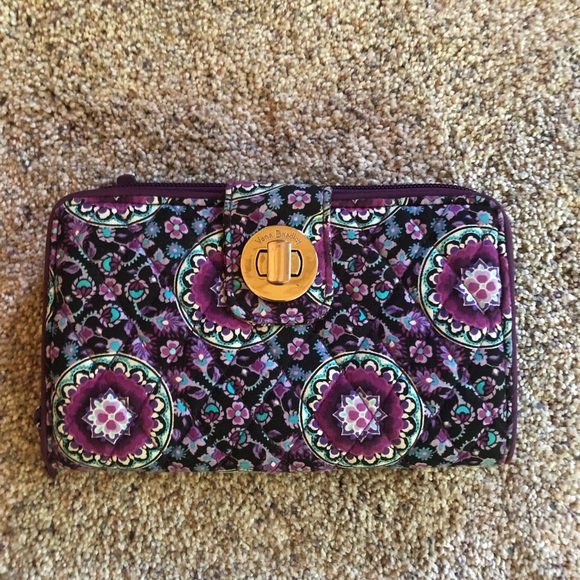 Vera Bradley wallet - Picture 1 of 6